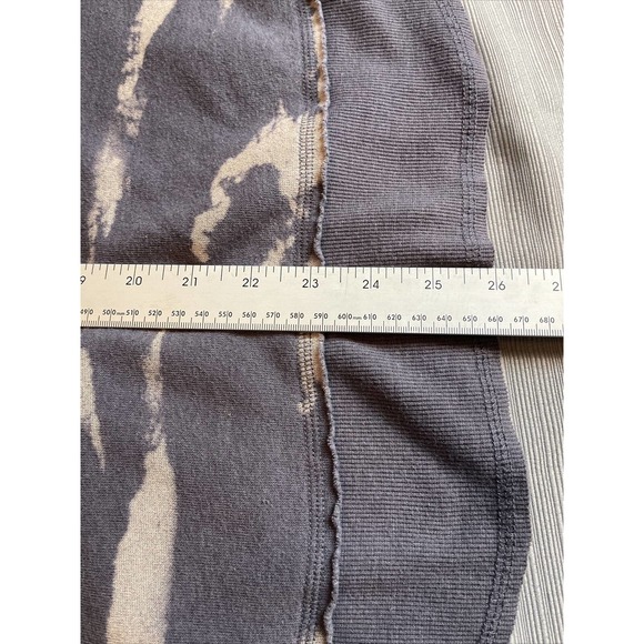 3 for $25-Ocean Drive Clothing Co. Women Gray Sweatshirt Medium - Picture 7 of 8